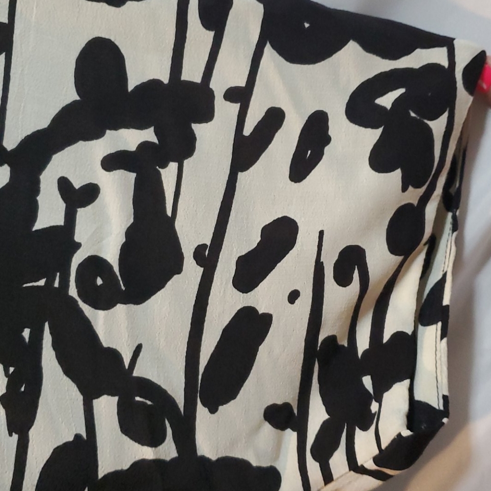 EUC Womens Zara Black And White Floral Blouse - Picture 3 of 5